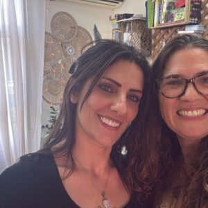 גבי עם אנשי חינוך