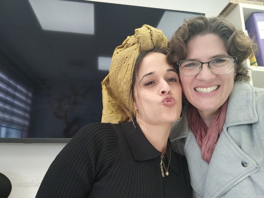 גבי עם אנשי חינוך