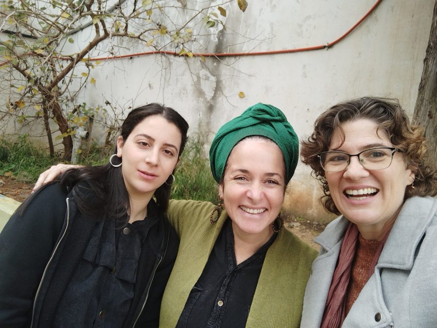 גבי עם אנשי חינוך