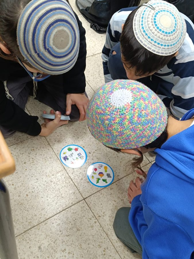 ילדים לומדים אנגלית עם התוכנית