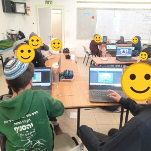 ילדים לומדים אנגלית עם התוכנית