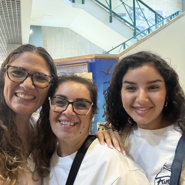 גבי עם אנשי חינוך