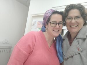 גבי עם אנשי חינוך