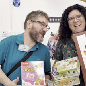 גבי עם אנשי חינוך